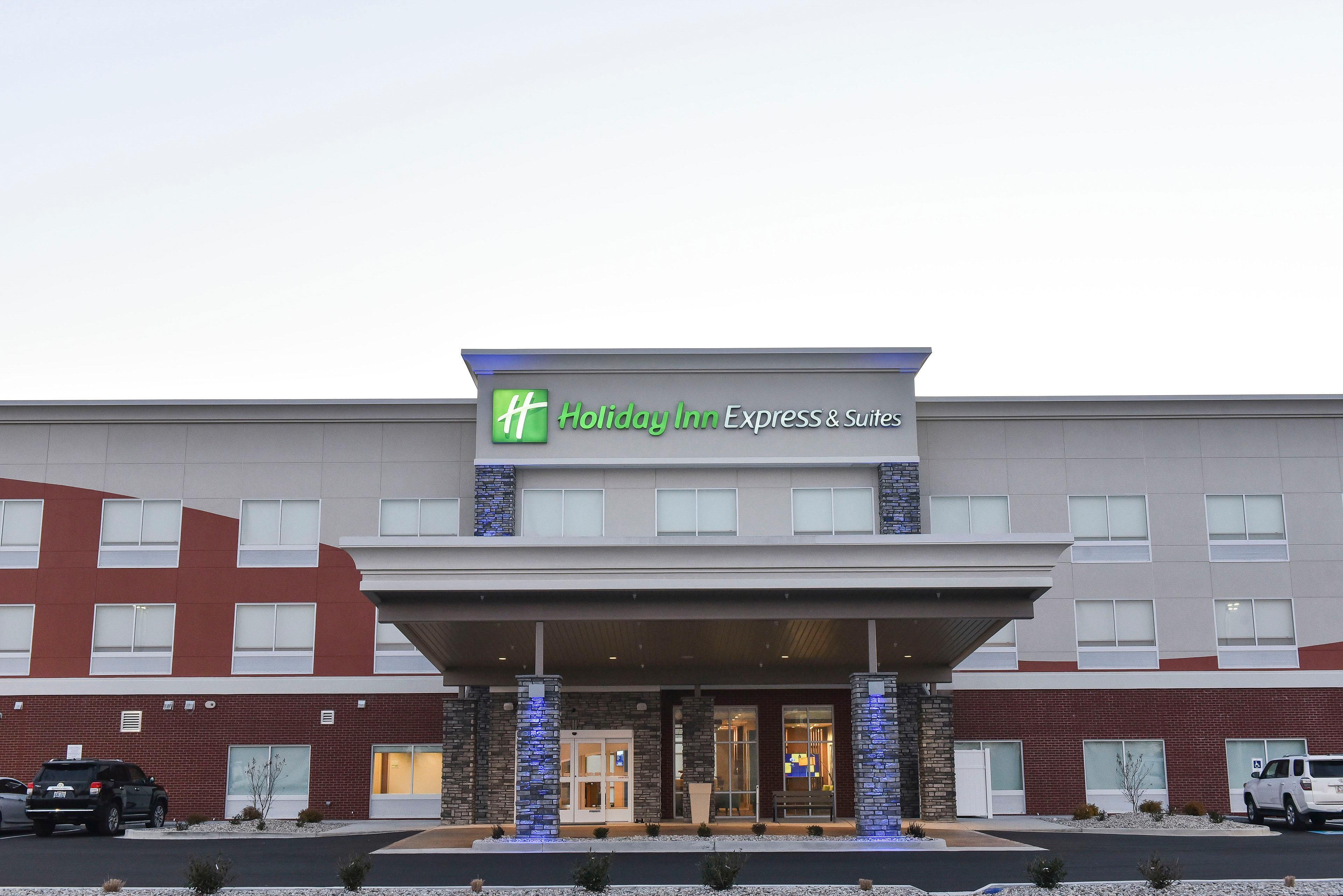 Holiday Inn Express & Suites - Madisonville By Ihg Exterior foto